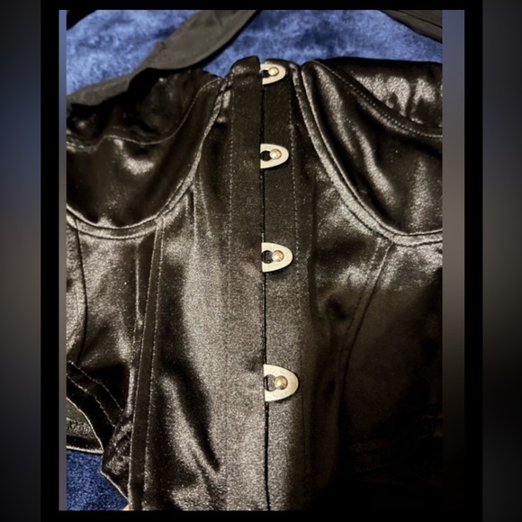 Sexy Black Magnetic Hook & Eye Design Asymmetrical Bustier Corset Crop Camisole - Picture 9 of 17